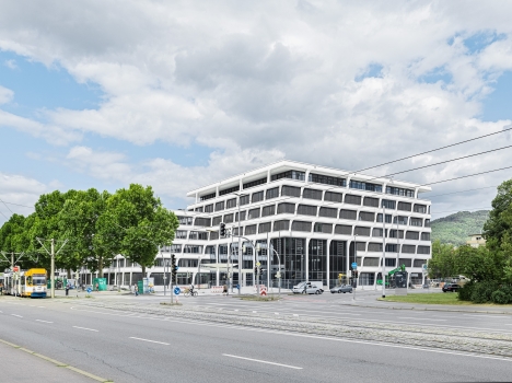 HeidelbergCement mit neuer Lead-Agentur - Die neue HeidelCement-Zentrale - hier sitzt der neue Damm & Bierbaum-Kunden - Foto: Thilo Cross